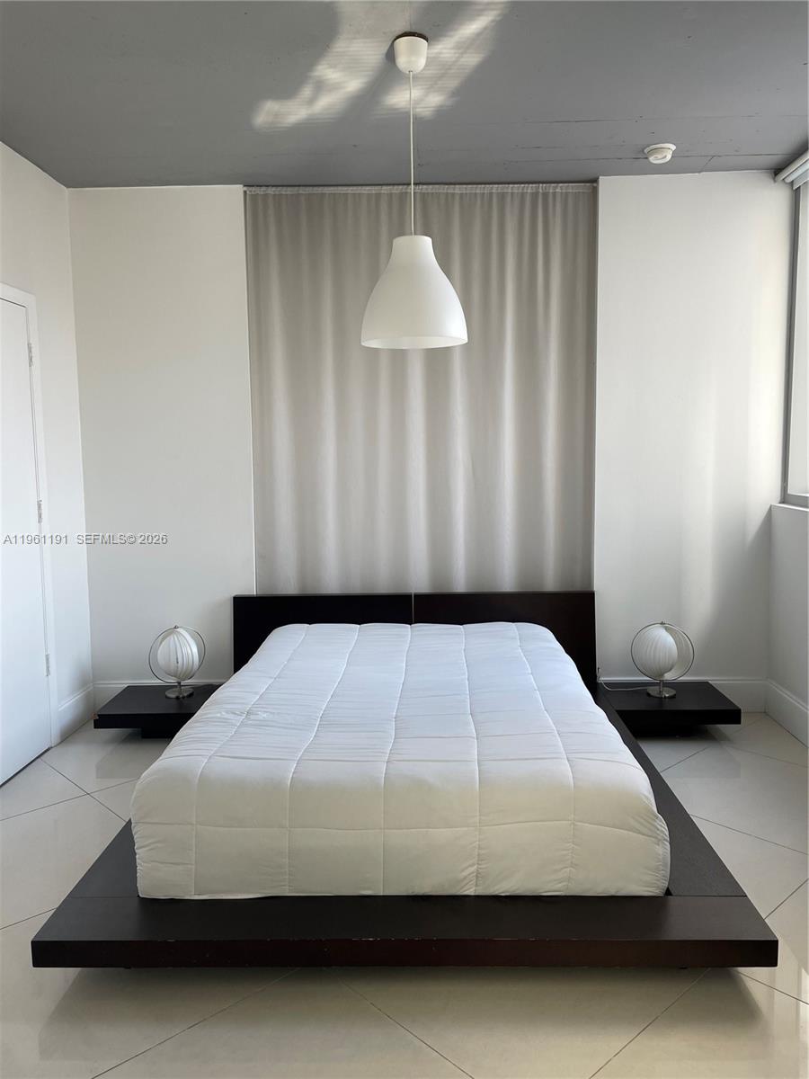 690 SW 1st Ct #1021, Miami FL 33130