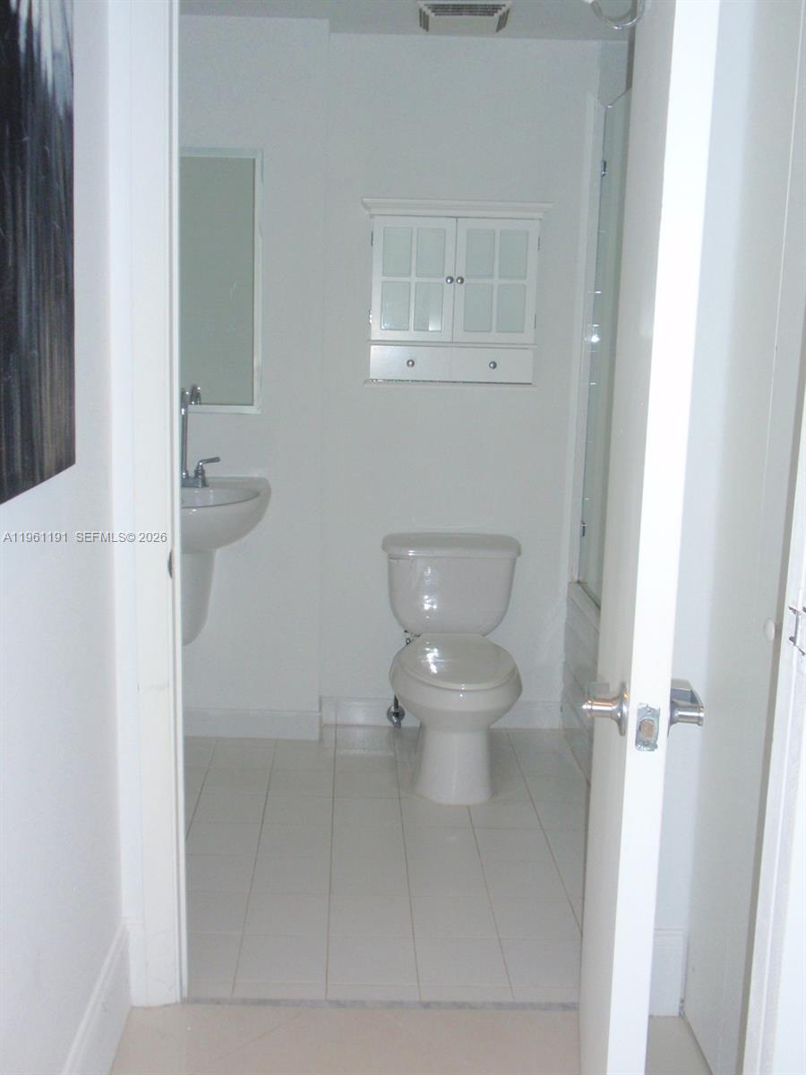 690 SW 1st Ct #1021, Miami FL 33130