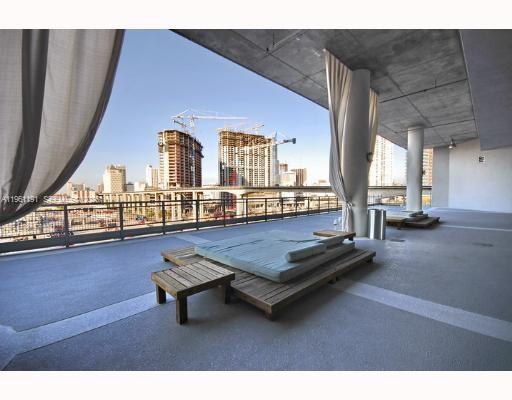 690 SW 1st Ct #1021, Miami FL 33130