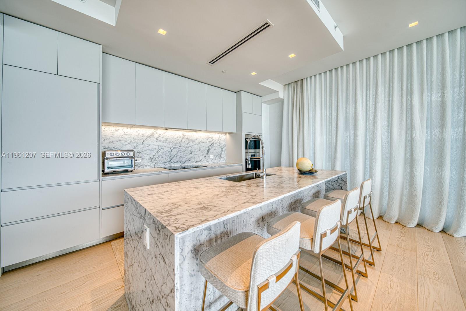 5775 Collins Ave #703, Miami Beach FL 33140