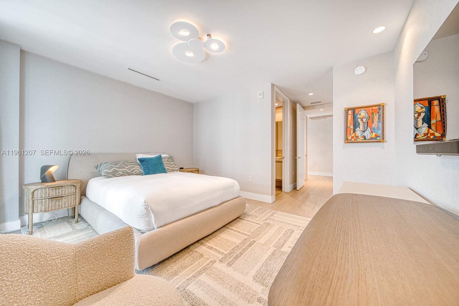 5775 Collins Ave #703, Miami Beach FL 33140