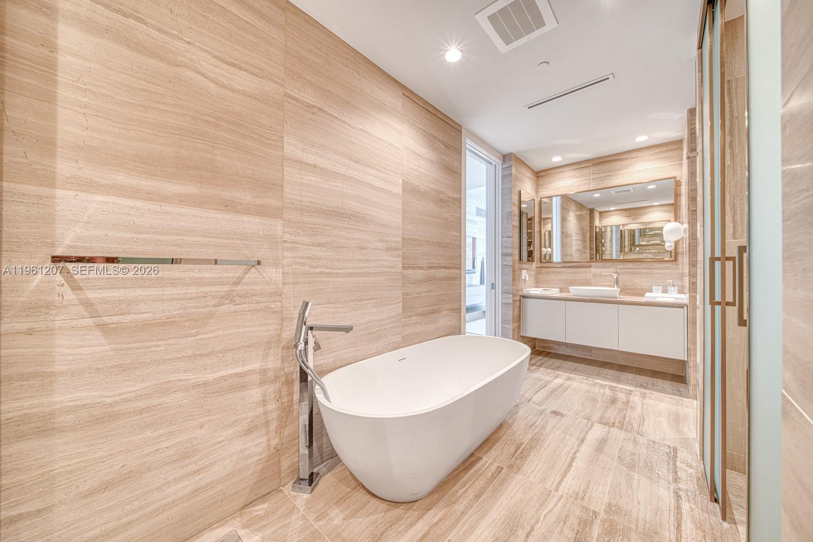 5775 Collins Ave #703, Miami Beach FL 33140