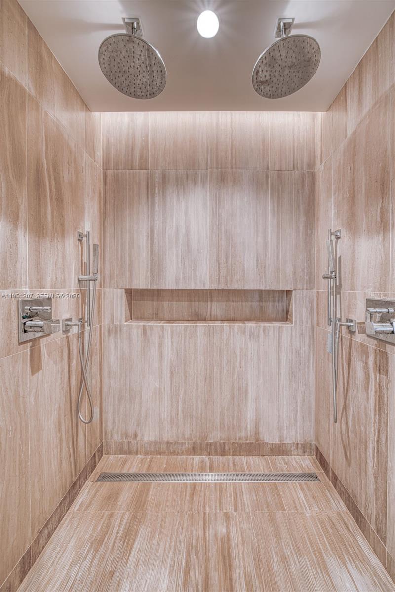 5775 Collins Ave #703, Miami Beach FL 33140