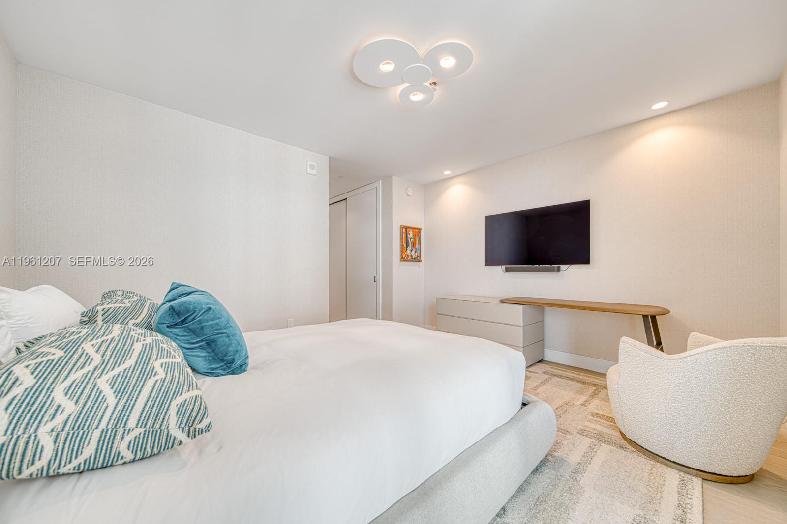 5775 Collins Ave #703, Miami Beach FL 33140