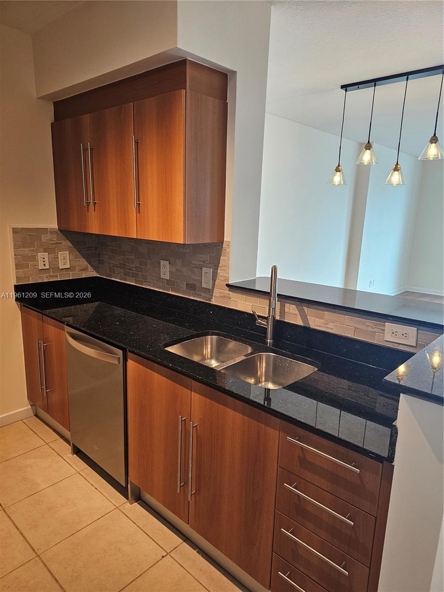 325 S Biscayne Blvd #3116, Miami FL 33131