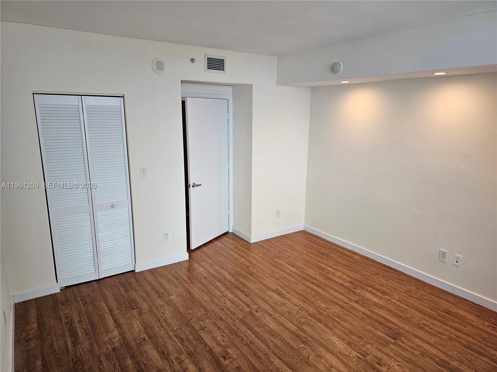 325 S Biscayne Blvd #3116, Miami FL 33131