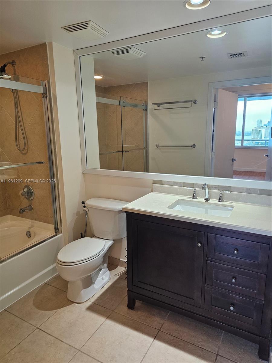 325 S Biscayne Blvd #3116, Miami FL 33131