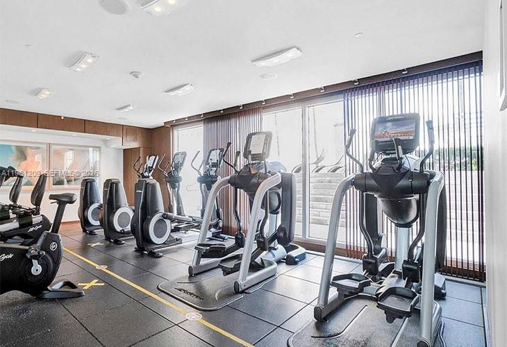 325 S Biscayne Blvd #3116, Miami FL 33131