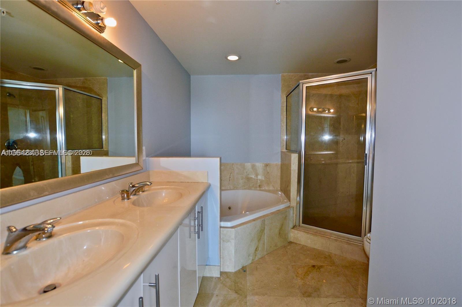 7900 Harbor Island Dr #806, North Bay Village FL 33141