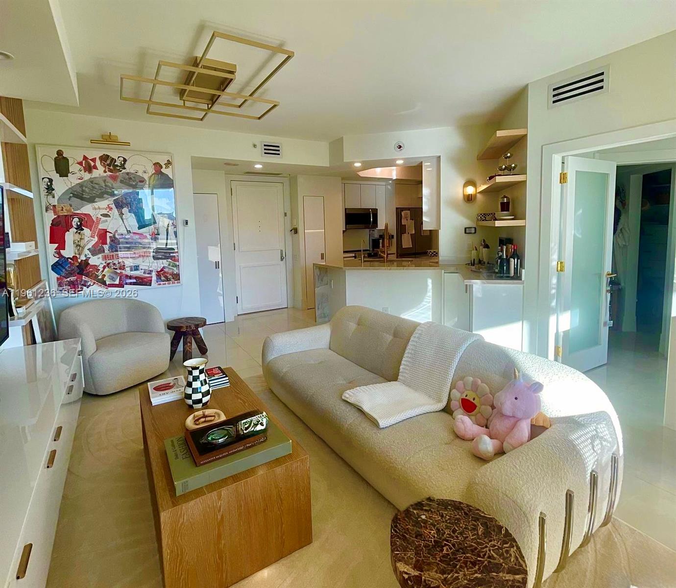 888 Brickell Key Dr #802, Miami FL 33131