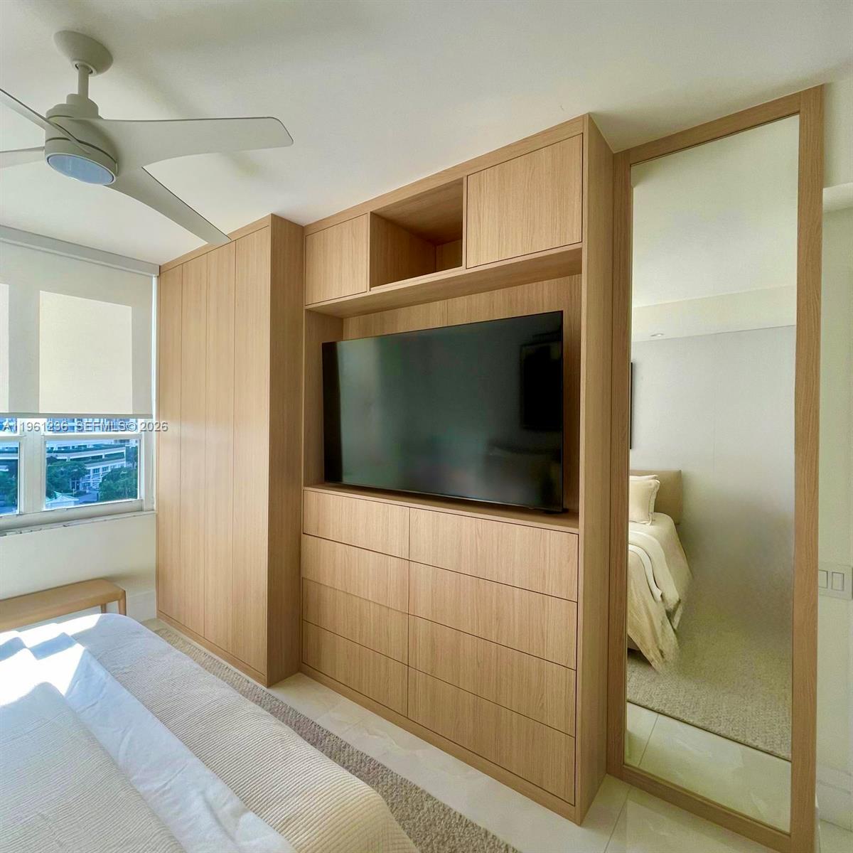 888 Brickell Key Dr #802, Miami FL 33131