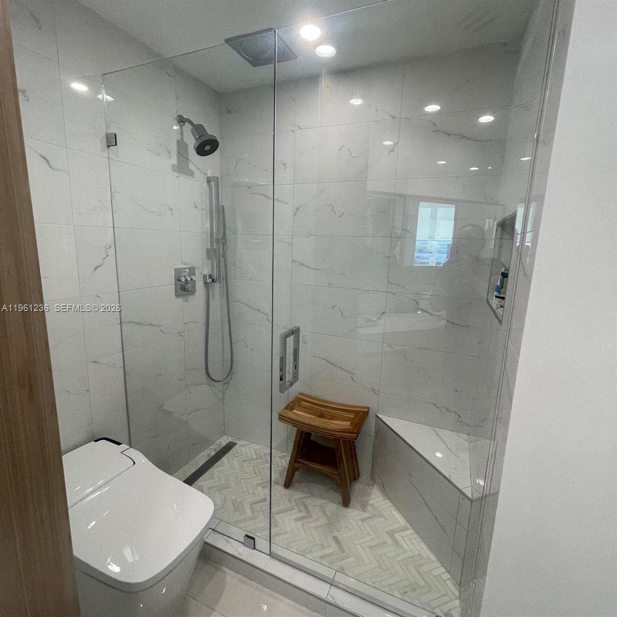 888 Brickell Key Dr #802, Miami FL 33131