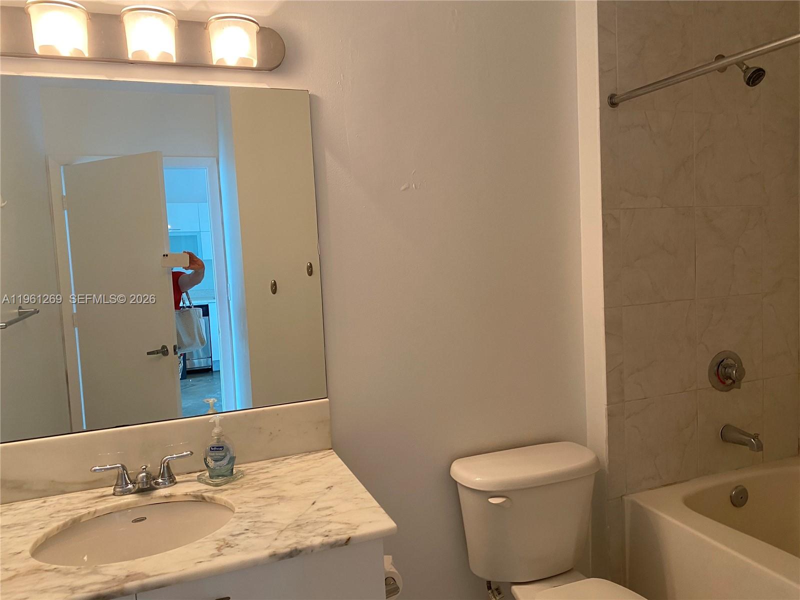 133 NE 2nd Ave #2511, Miami FL 33132
