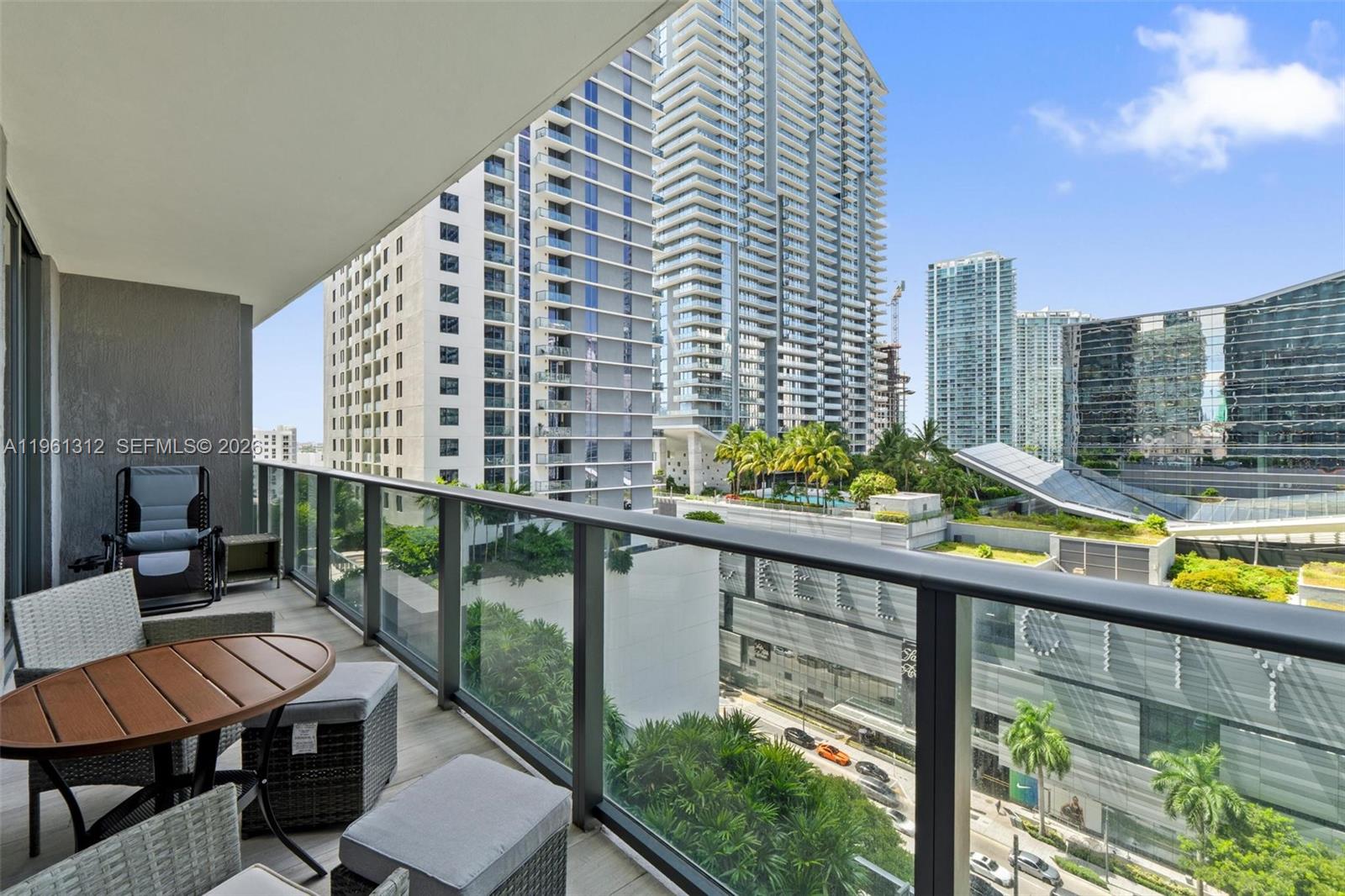 45 SW 9th St #1109, Miami FL 33130