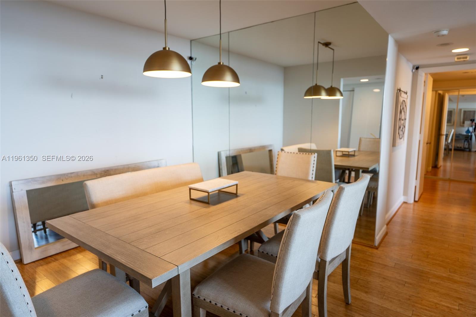 1000 W Island Blvd #2812, Aventura FL 33160