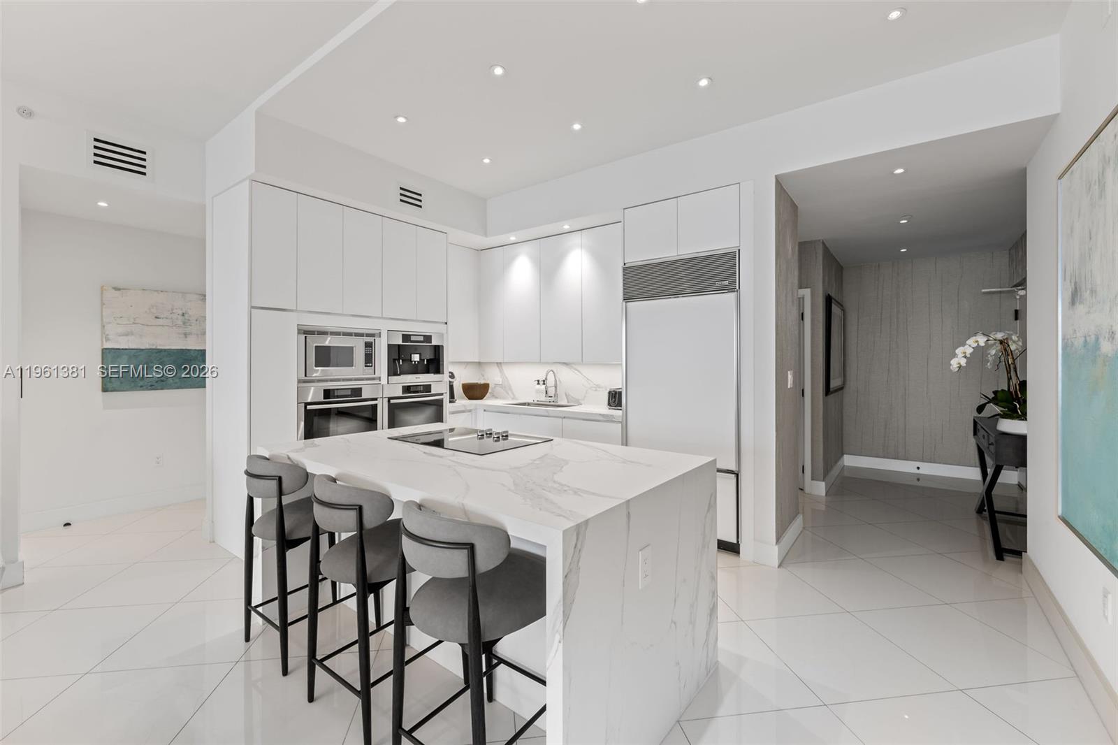 6799 Collins Ave #506, Miami Beach FL 33141