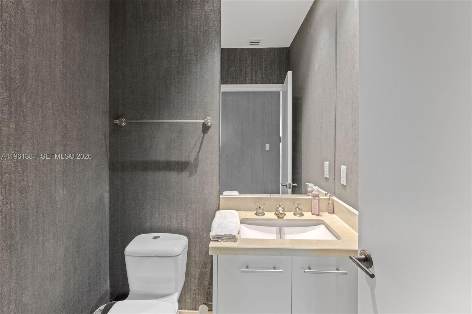 6799 Collins Ave #506, Miami Beach FL 33141