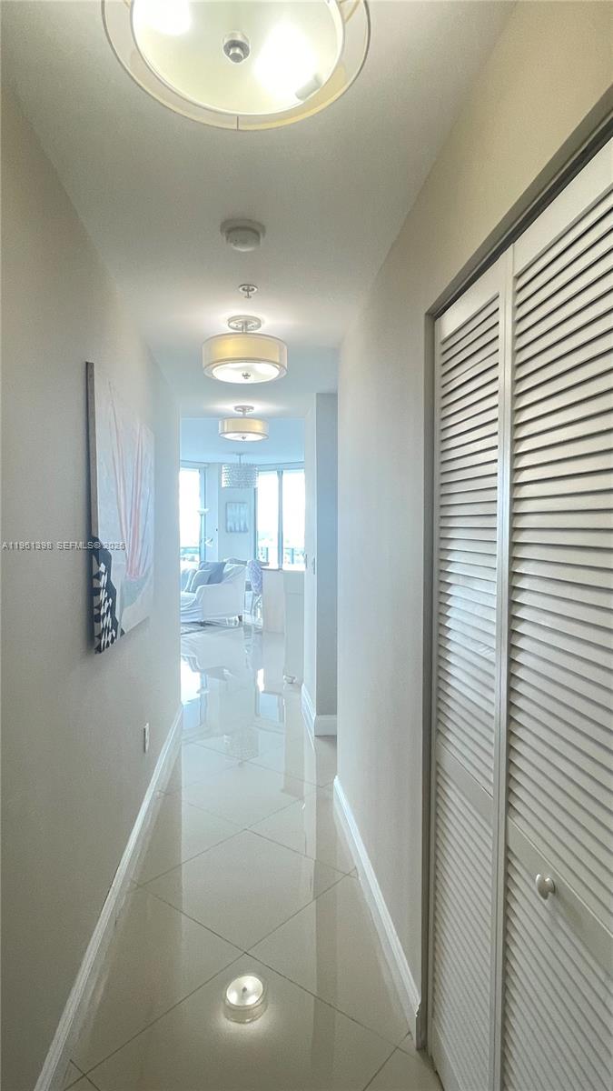 79 SW 12th St #3412-S, Miami FL 33130