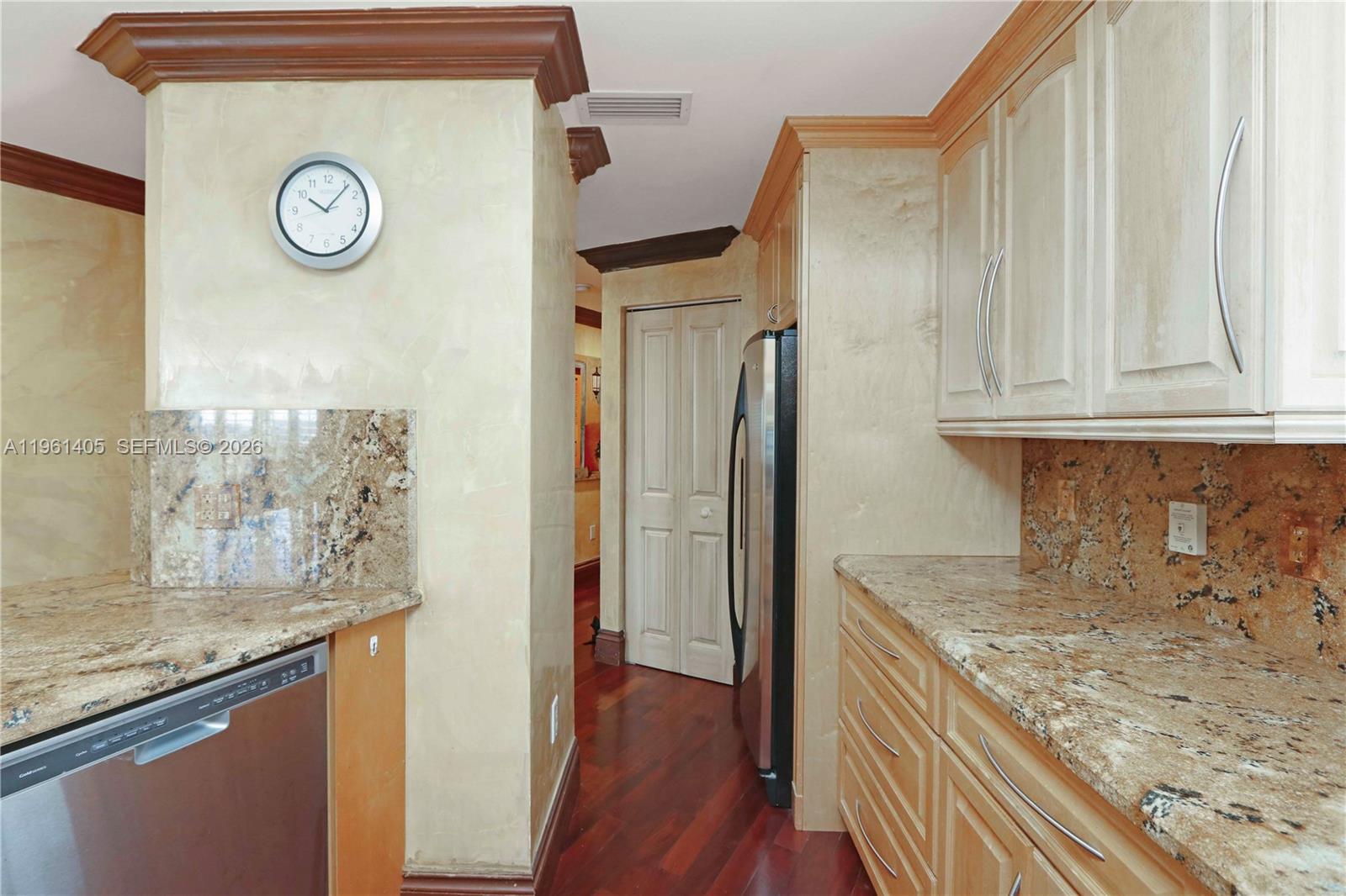 10 Aragon Ave #1216, Coral Gables FL 33134