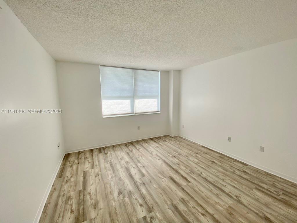 1155 Brickell Bay Dr #607, Miami FL 33131
