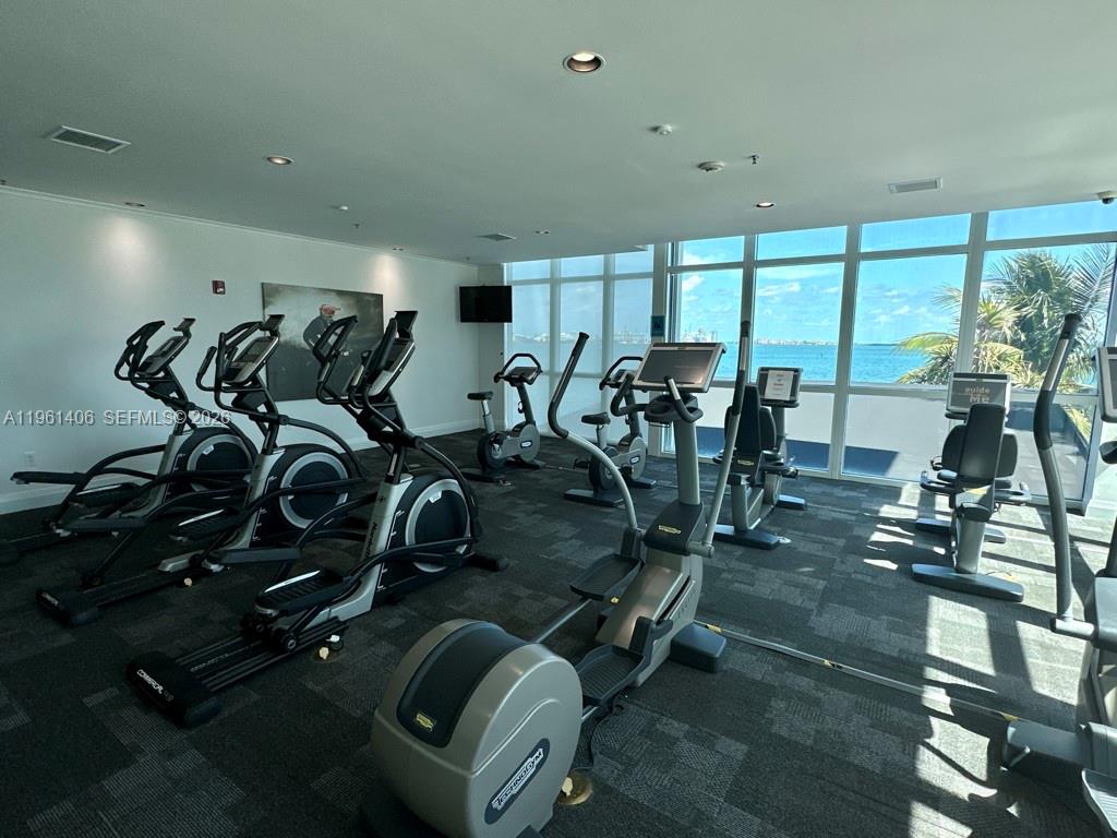 1155 Brickell Bay Dr #607, Miami FL 33131
