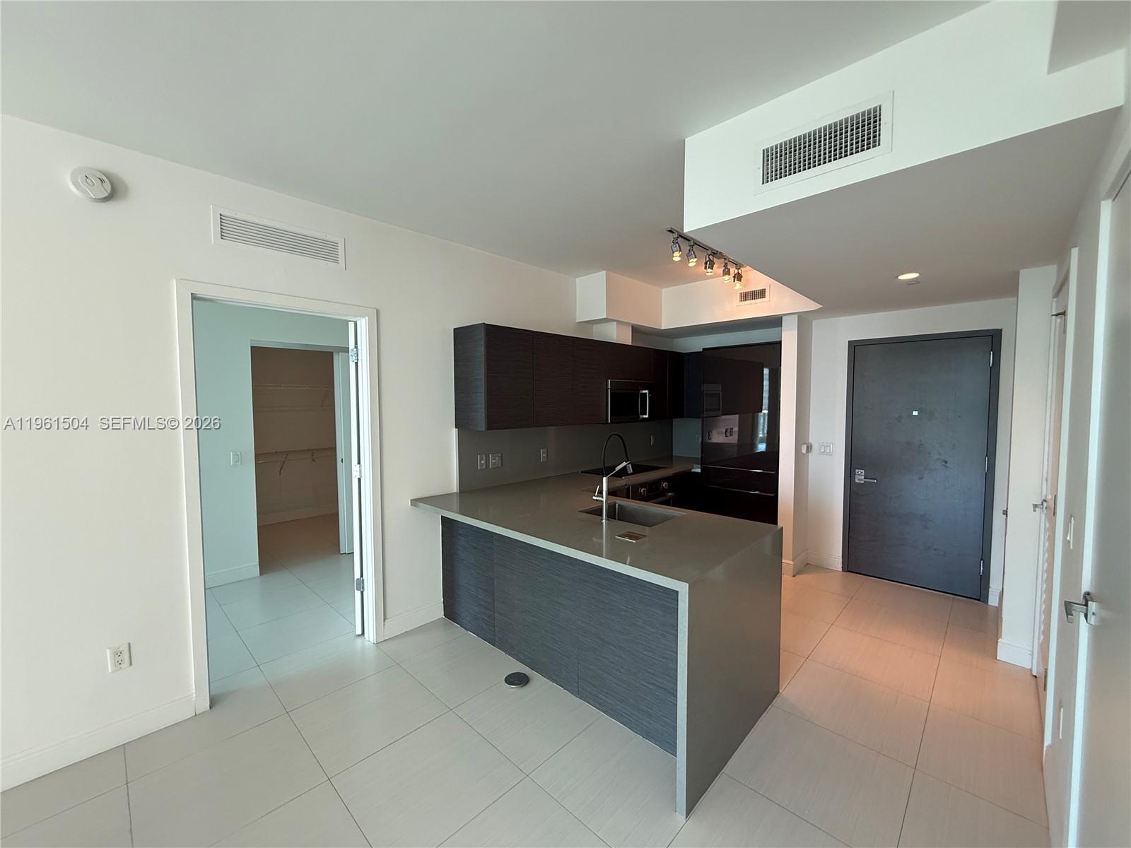 1080 Brickell Ave #3204, Miami FL 33131