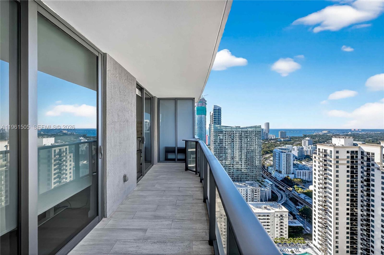 45 SW 9th St #3807, Miami FL 33130