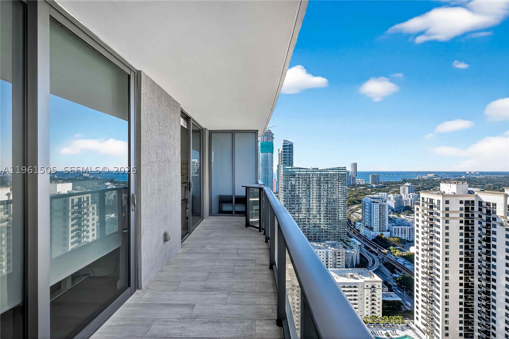 45 SW 9th St #3807, Miami FL 33130
