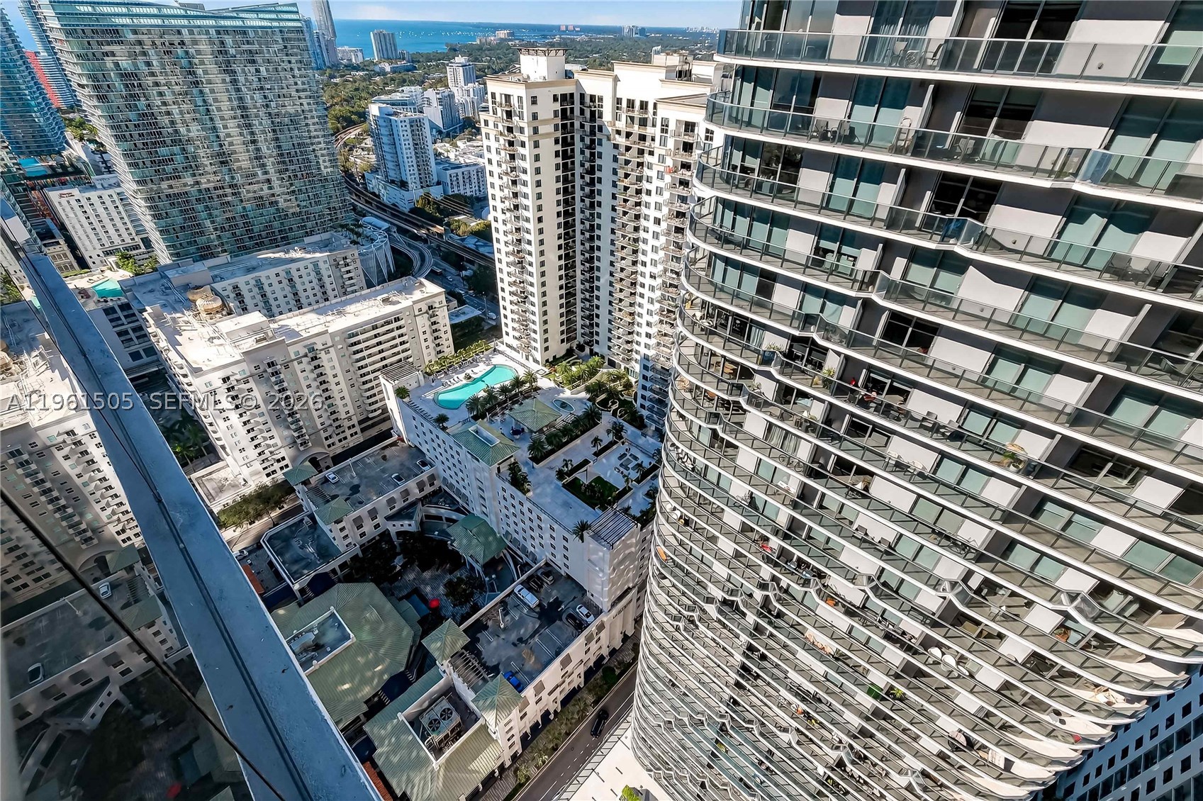 45 SW 9th St #3807, Miami FL 33130