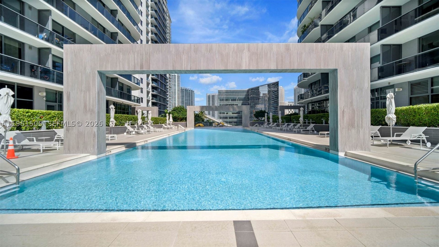 45 SW 9th St #3807, Miami FL 33130