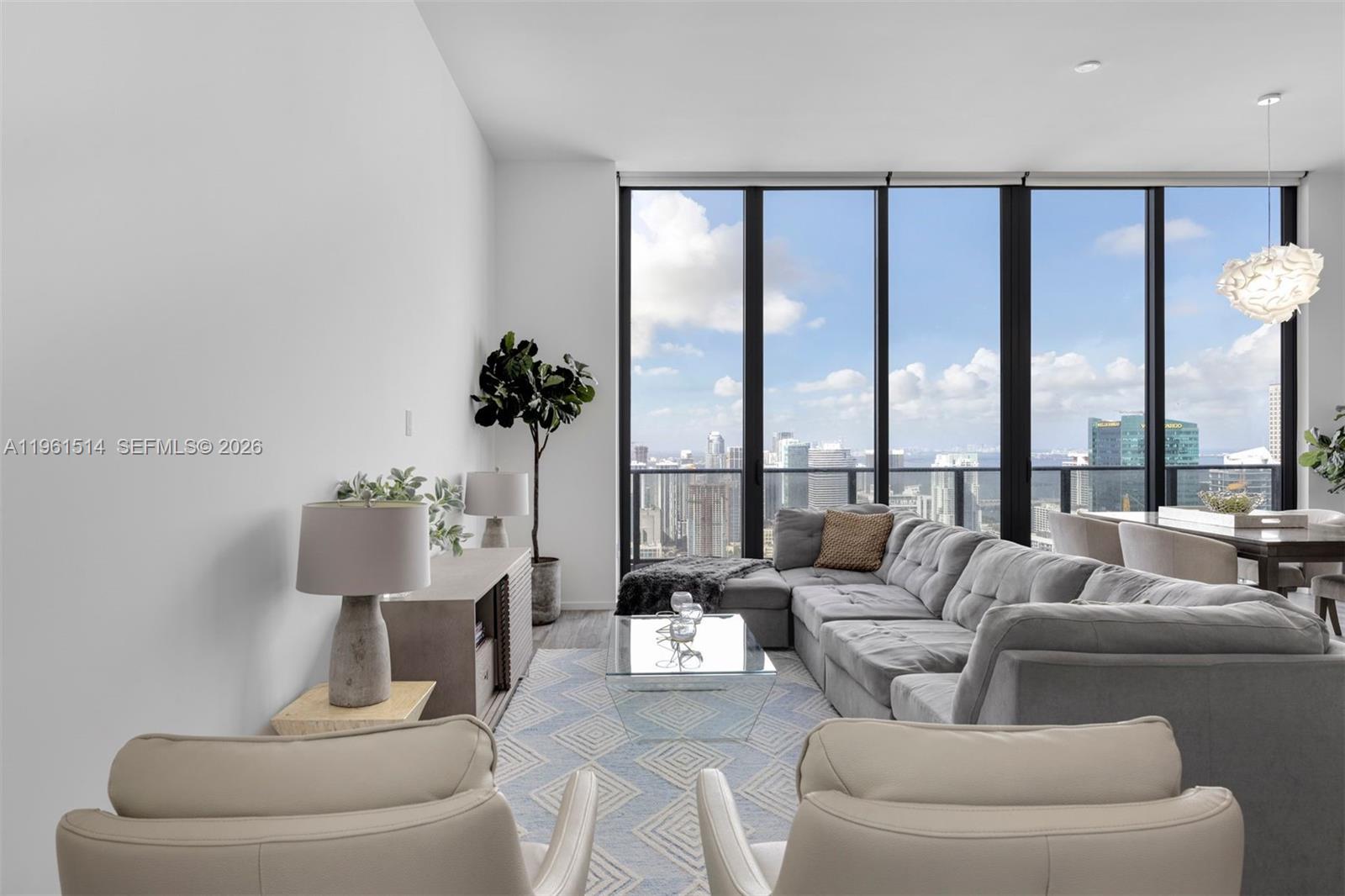 801 S Miami Ave #5804, Miami FL 33130