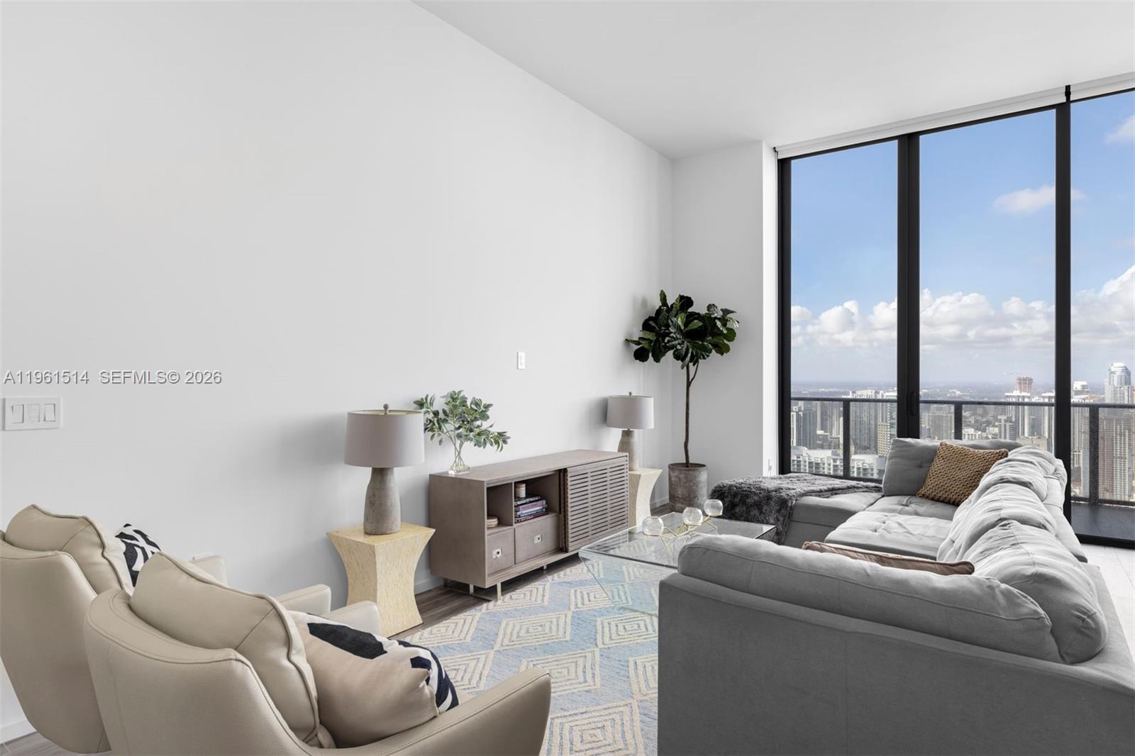 801 S Miami Ave #5804, Miami FL 33130