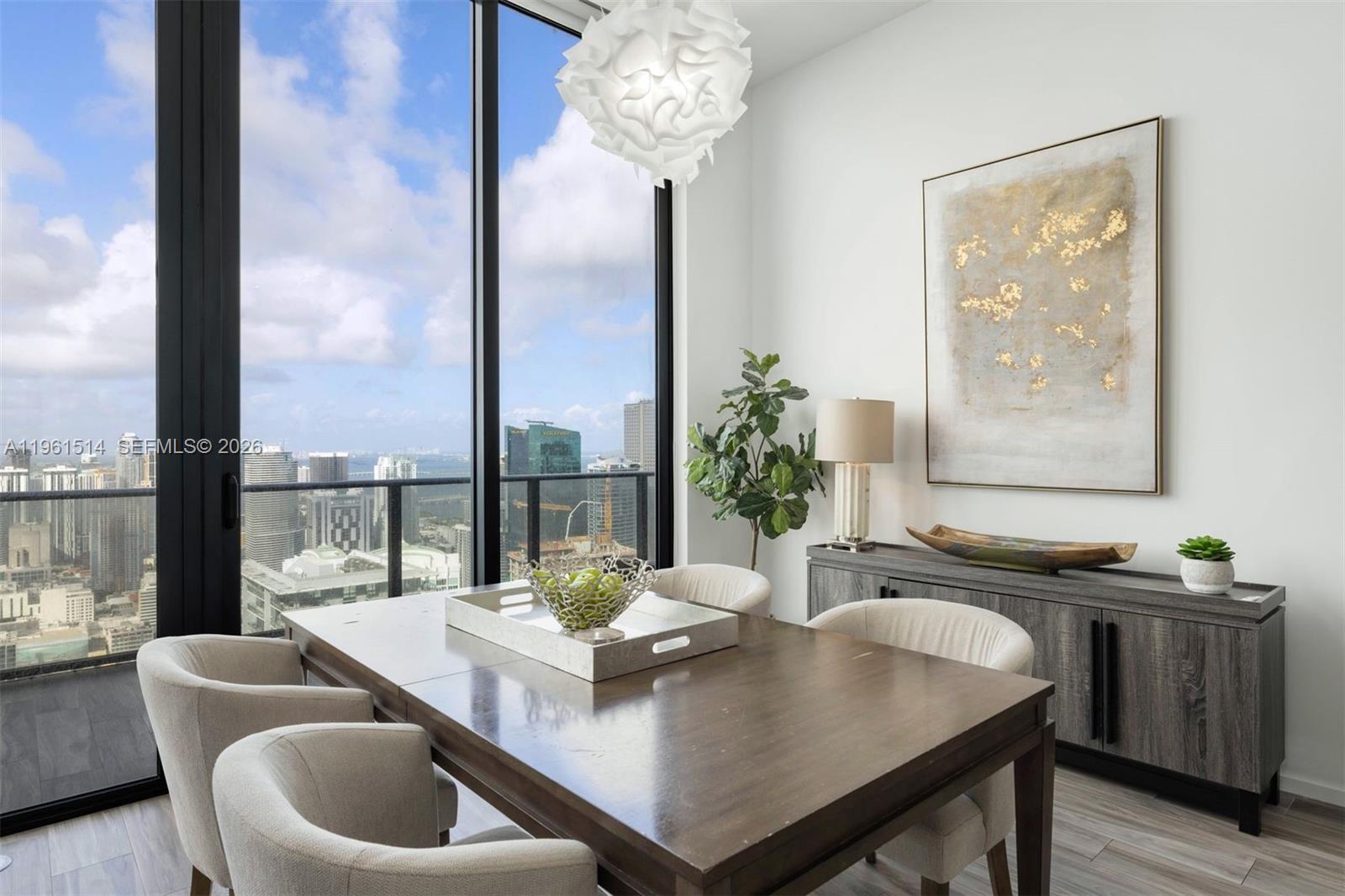 801 S Miami Ave #5804, Miami FL 33130