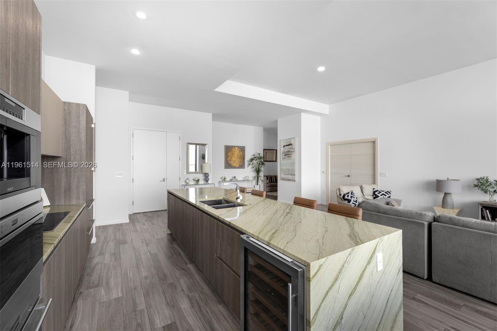 801 S Miami Ave #5804, Miami FL 33130