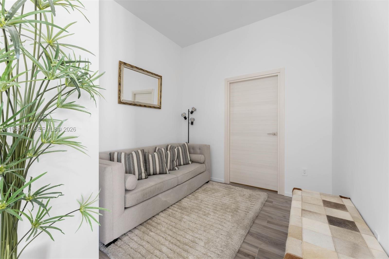 801 S Miami Ave #5804, Miami FL 33130