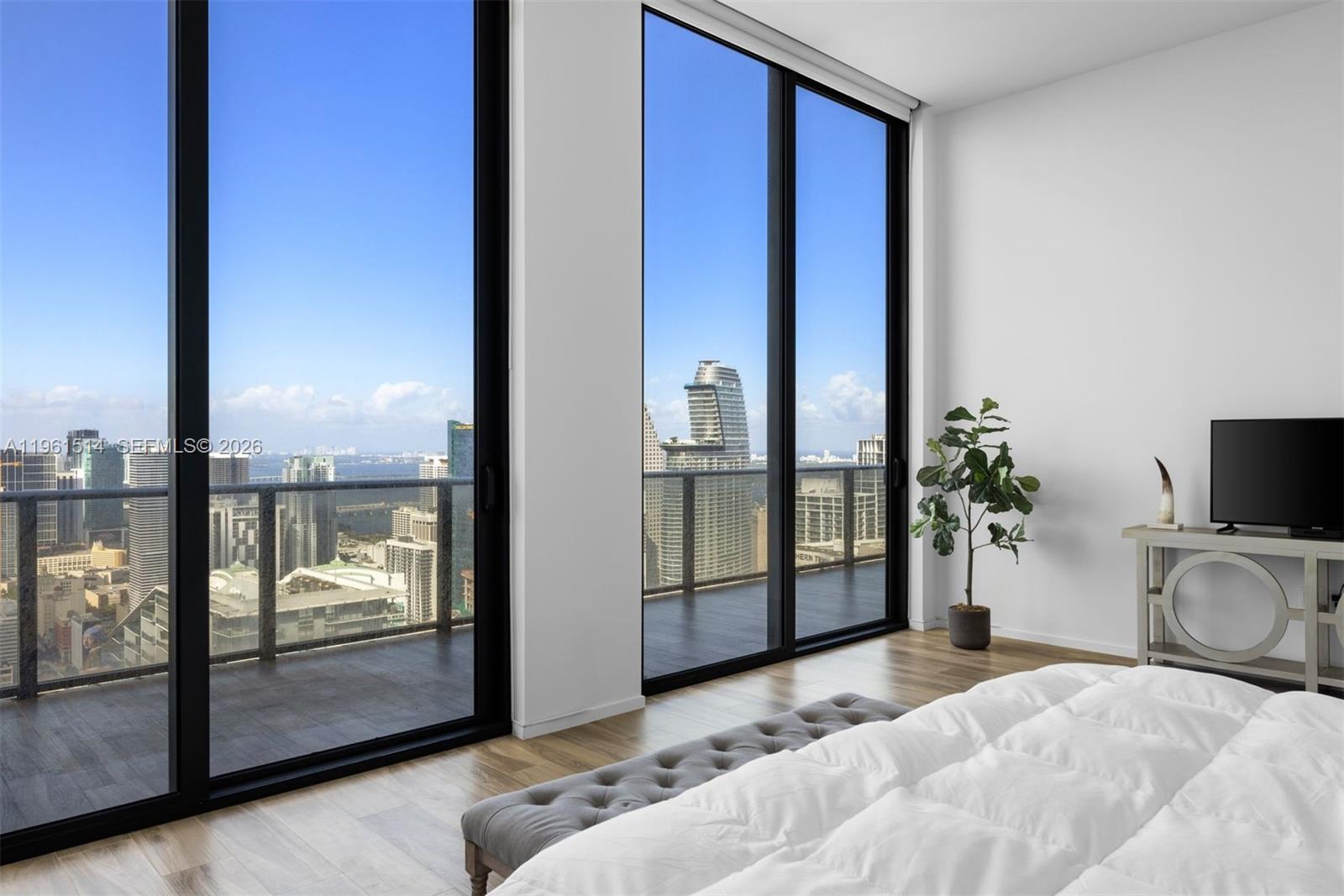 801 S Miami Ave #5804, Miami FL 33130