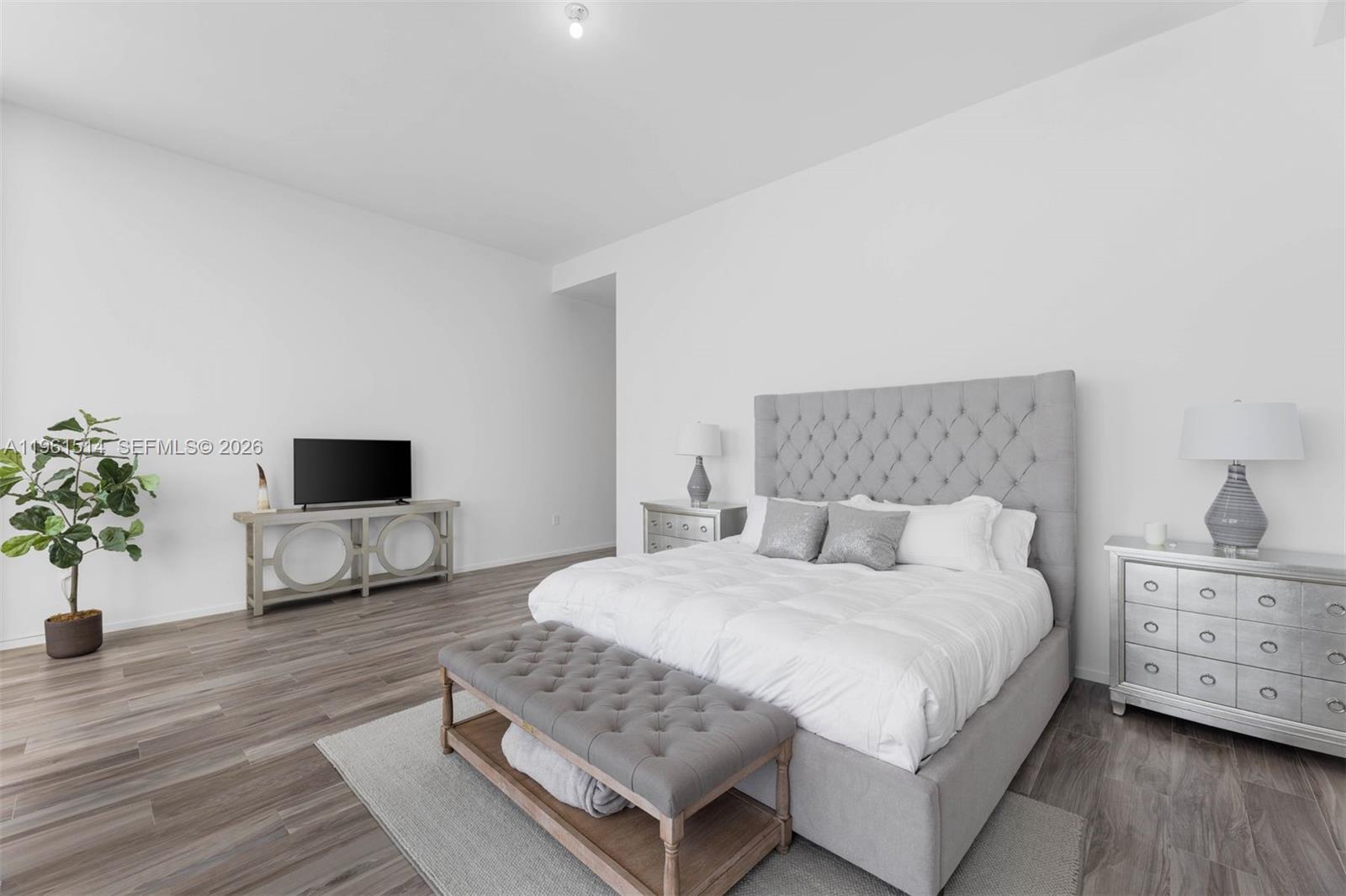 801 S Miami Ave #5804, Miami FL 33130