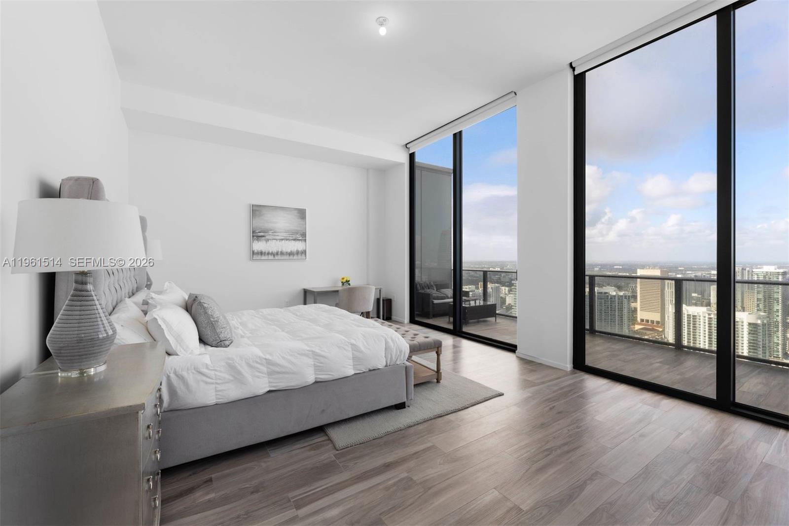 801 S Miami Ave #5804, Miami FL 33130