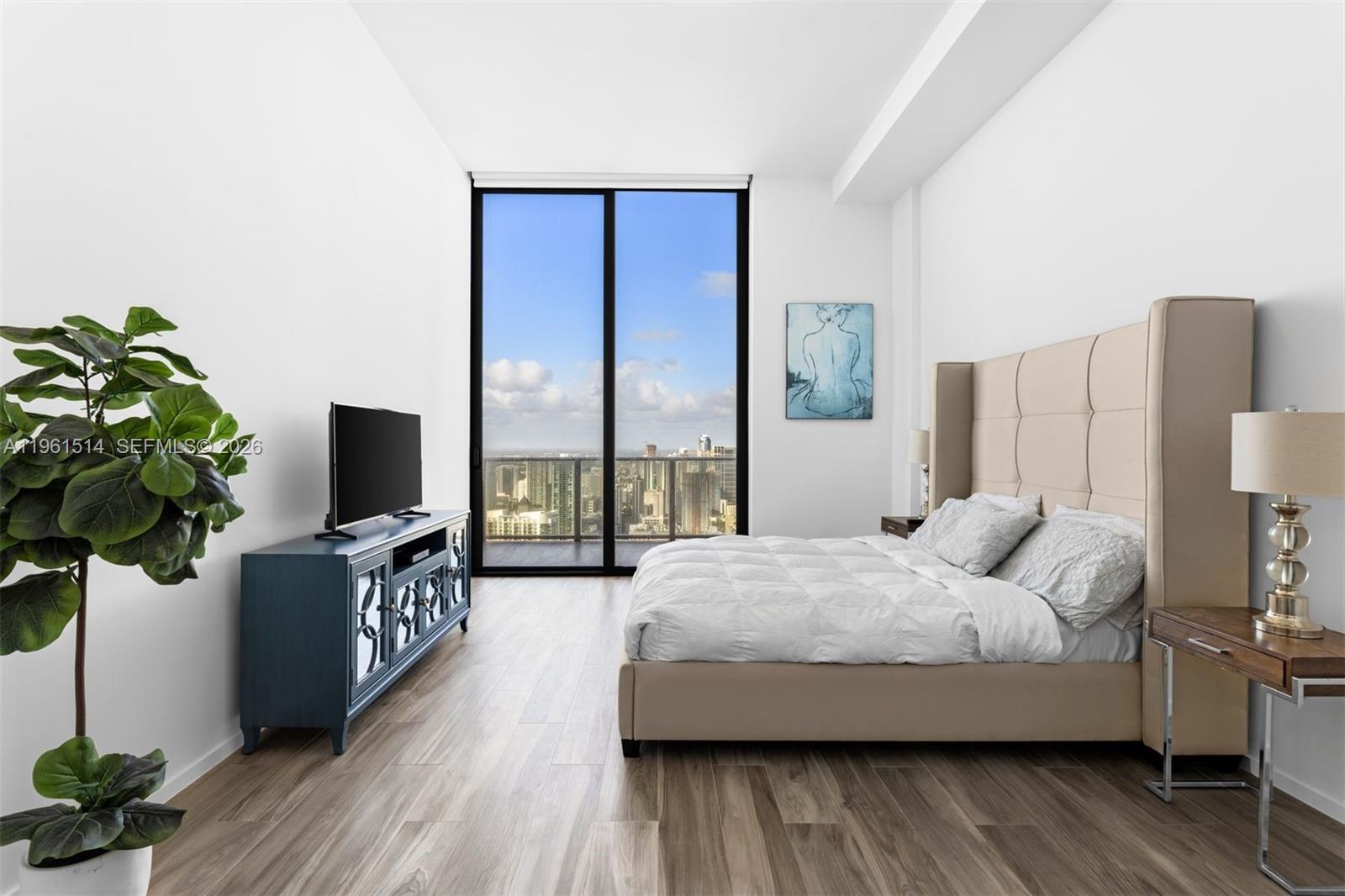 801 S Miami Ave #5804, Miami FL 33130