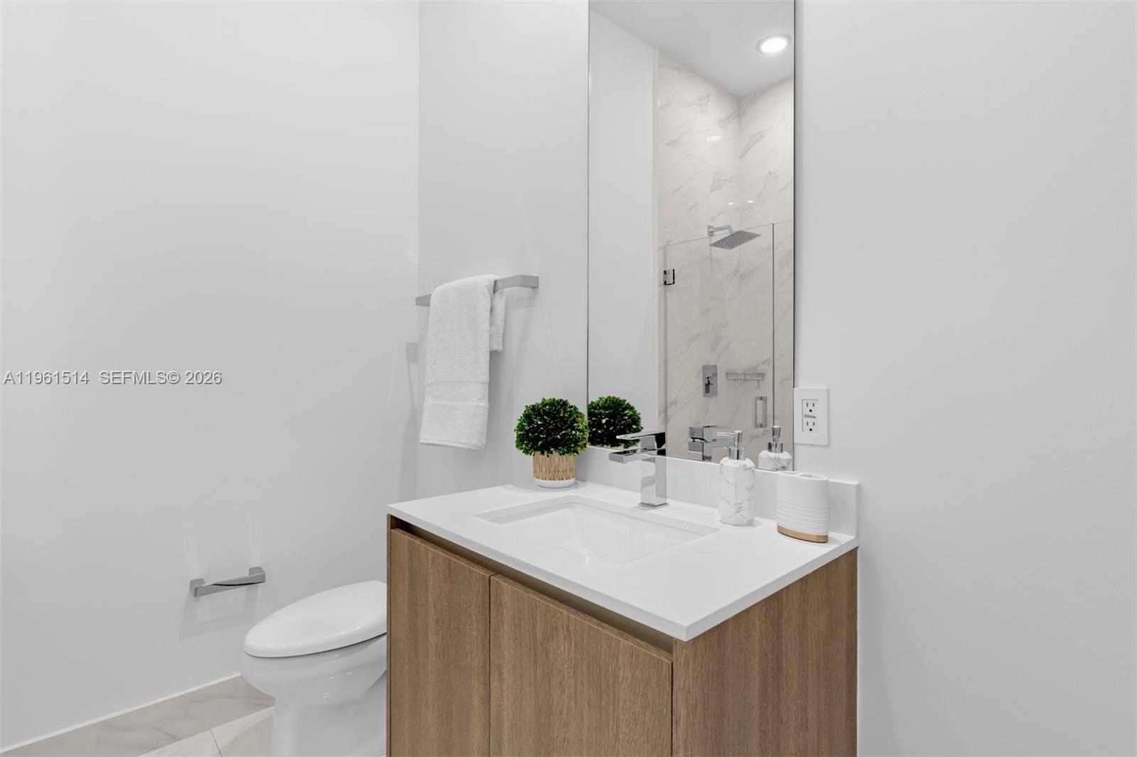 801 S Miami Ave #5804, Miami FL 33130