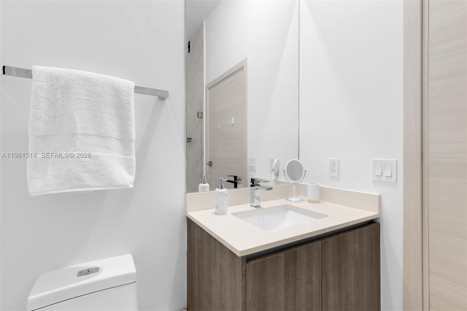 801 S Miami Ave #5804, Miami FL 33130