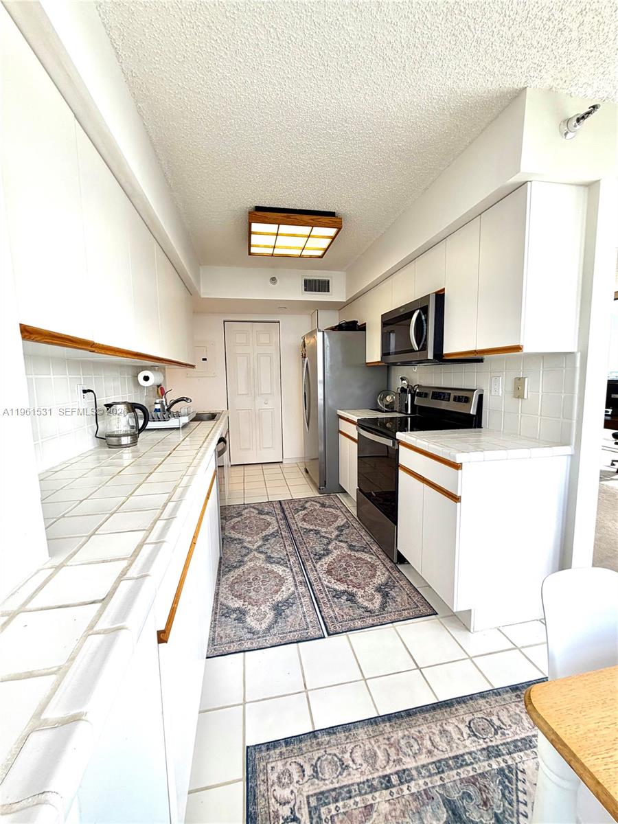 3530 Mystic Pointe Dr #2605, Aventura FL 33180