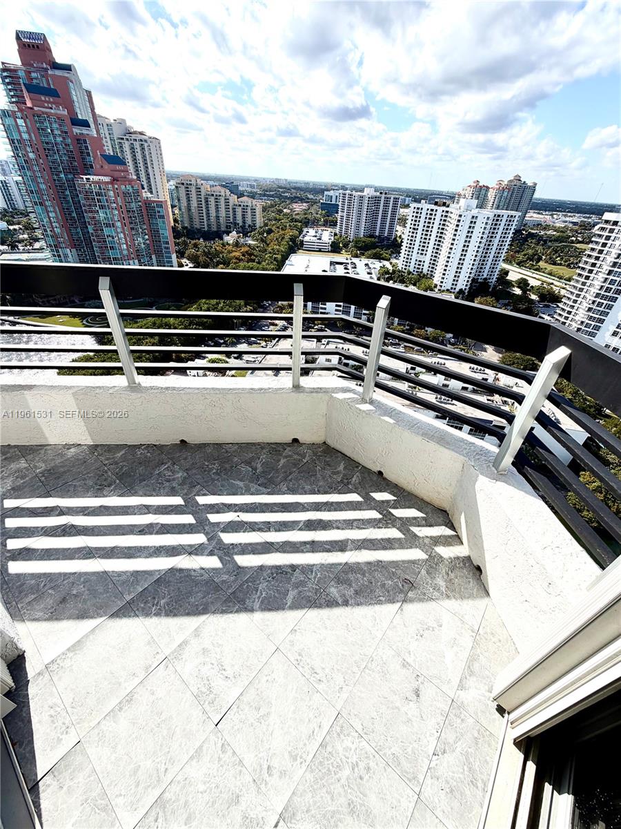 3530 Mystic Pointe Dr #2605, Aventura FL 33180