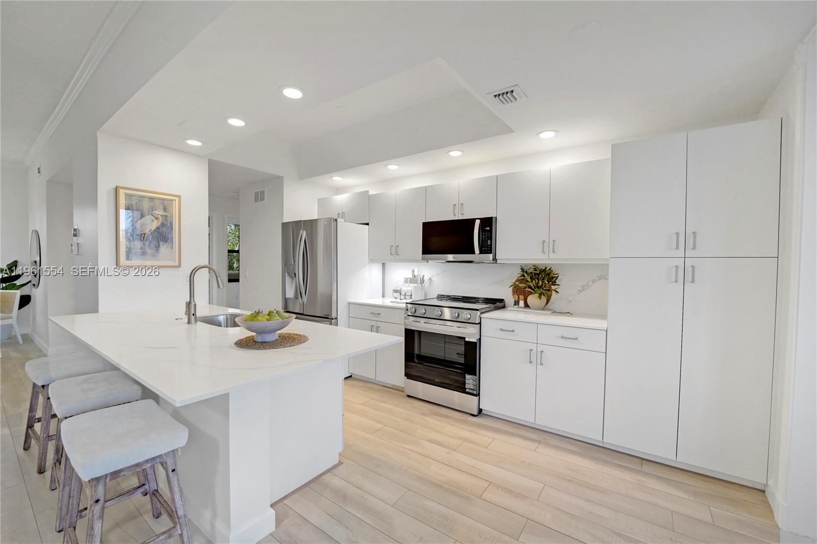 7460 La Paz Blvd #202, Boca Raton FL 33433
