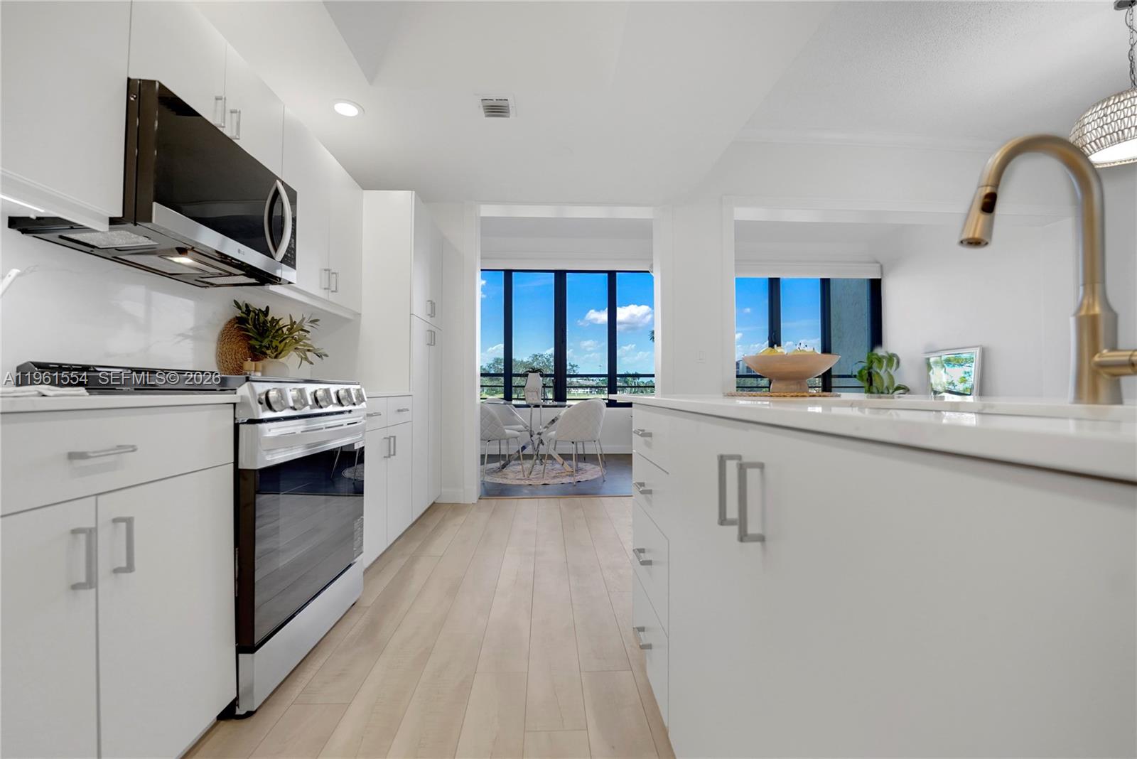 7460 La Paz Blvd #202, Boca Raton FL 33433