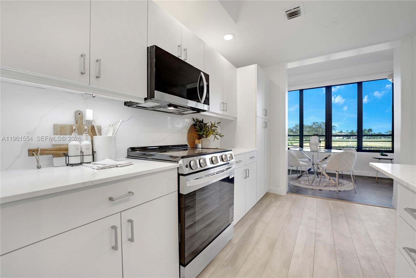 7460 La Paz Blvd #202, Boca Raton FL 33433