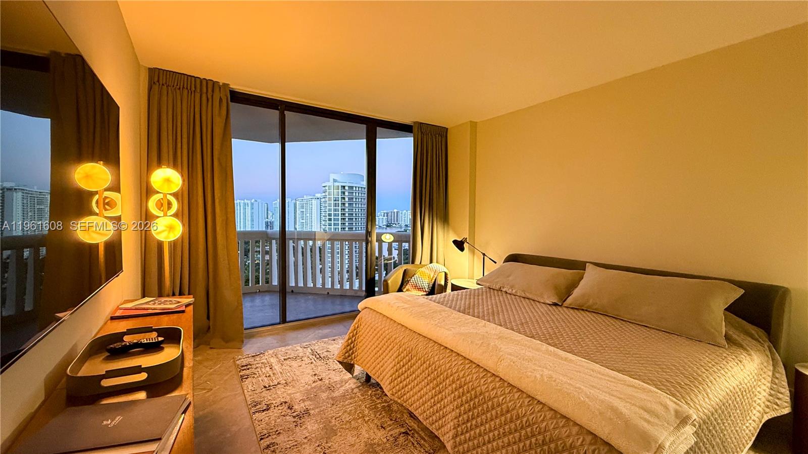 2000 Island Blvd #2404, Aventura FL 33160