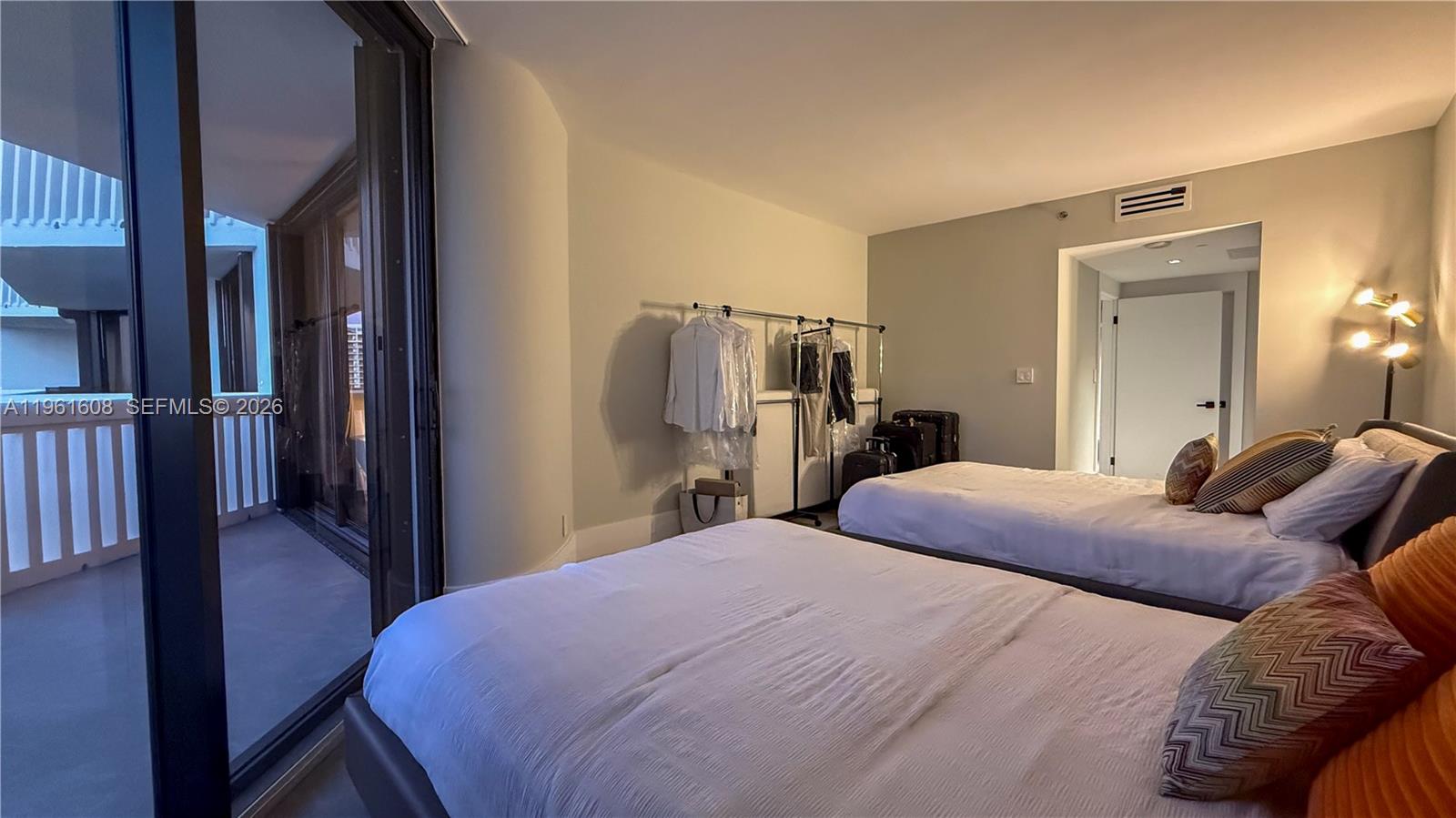 2000 Island Blvd #2404, Aventura FL 33160