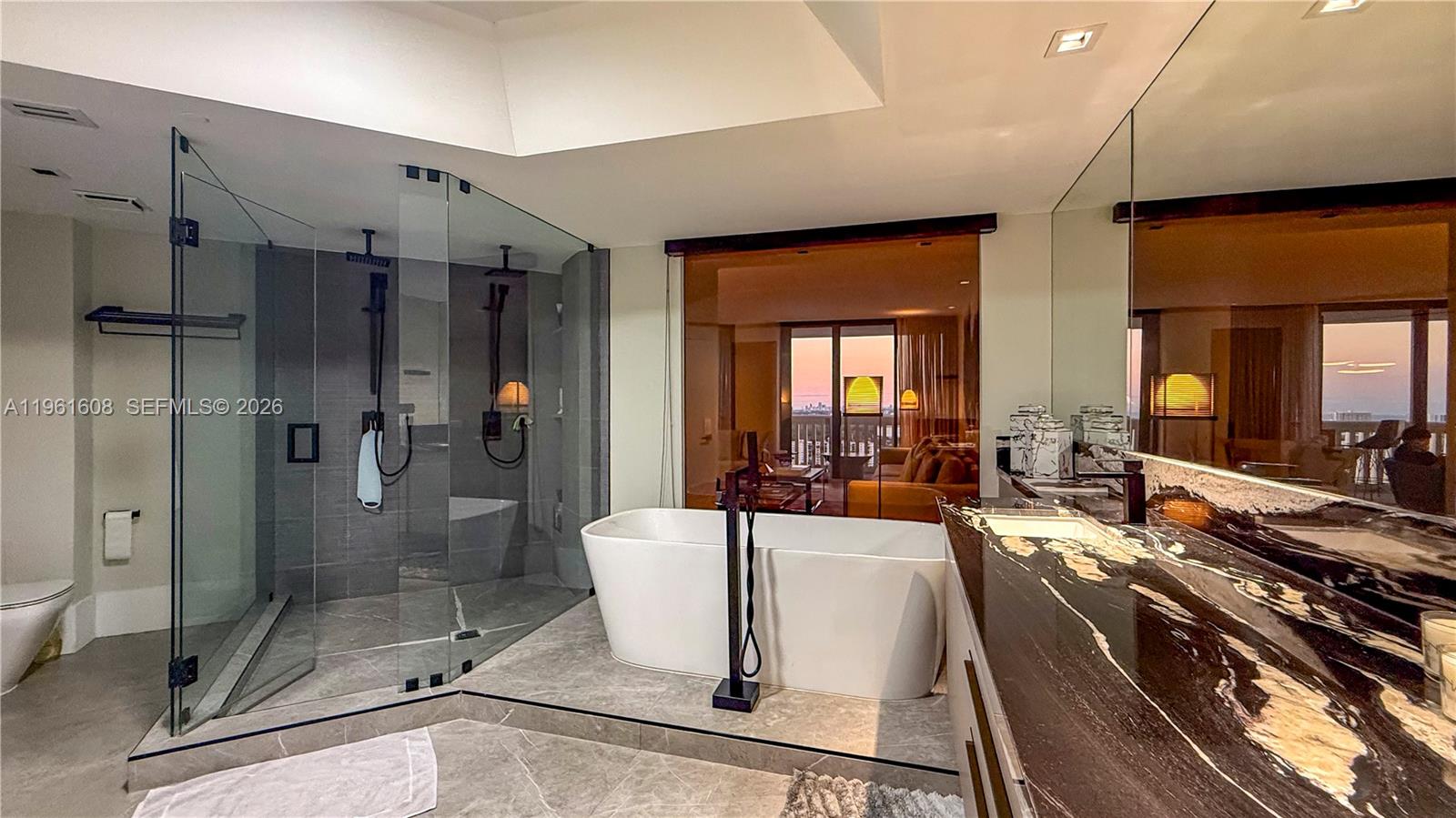 2000 Island Blvd #2404, Aventura FL 33160