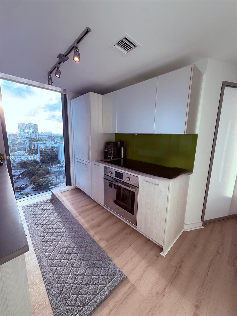 501 NE 31st St #1808, Miami FL 33137